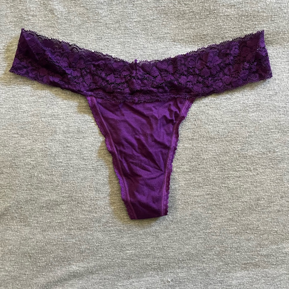 Women’s NWOT thong underwear